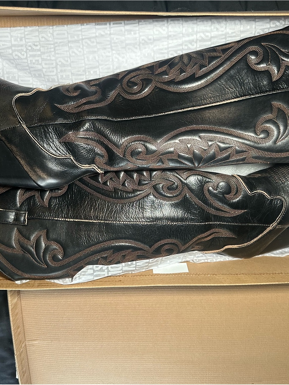 Steve Madden Lasso Distressed Boots Size 7 - Picture 4 of 5